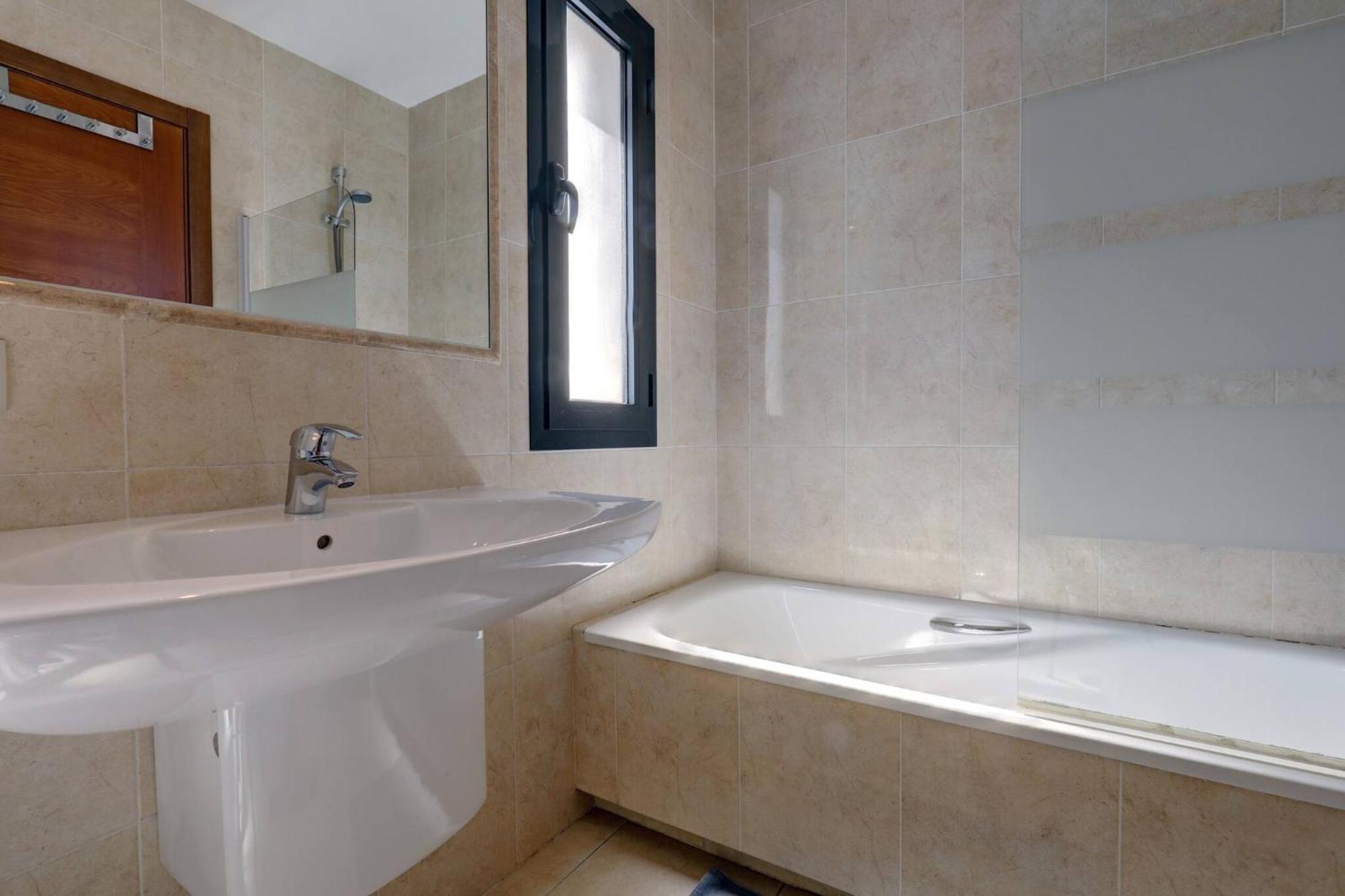 011 Bright And Spacious Villa With Private Pool Benalmádena Eksteriør billede