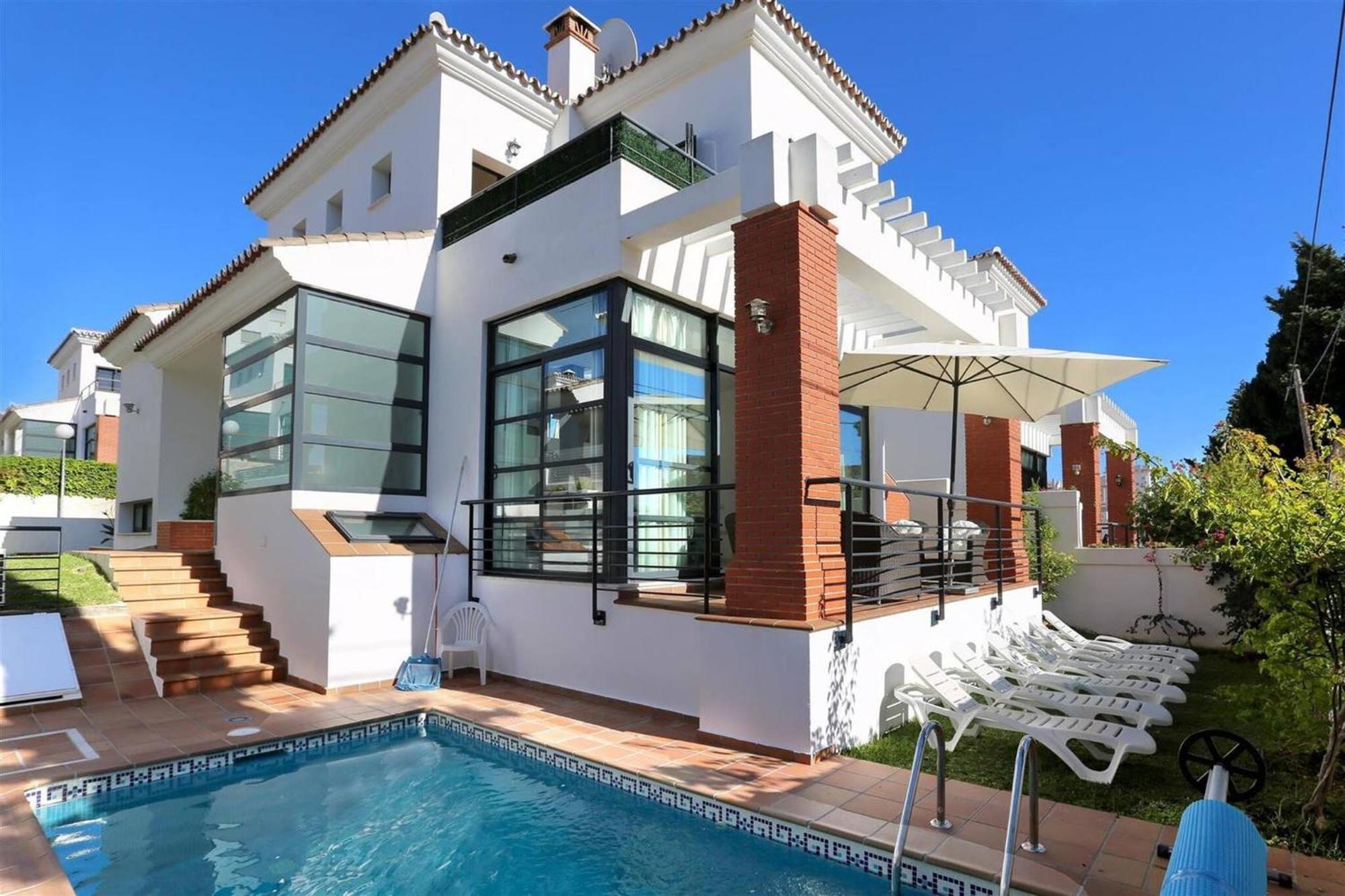 011 Bright And Spacious Villa With Private Pool Benalmádena Eksteriør billede